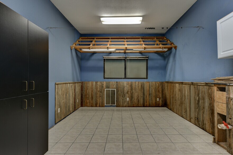 More Photos Of 5107 Monaco Cir, San Antonio Office For Sale
