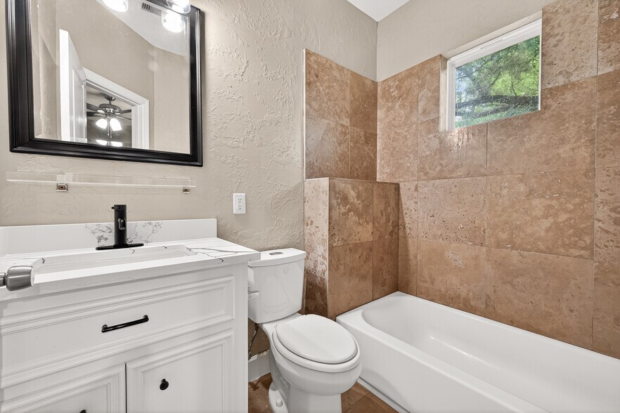 More Photos Of 14134 Packard St, Houston Specialty For Sale