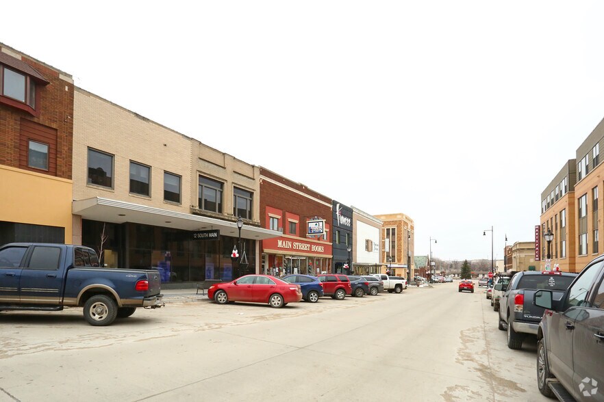 More Photos Of 12 Main St S, Minot Loft Creative Space For Lease