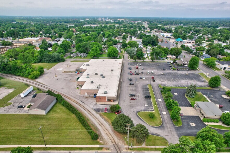 More Photos Of 900-1000 Lafayette Ave, Bay City Unknown For Lease