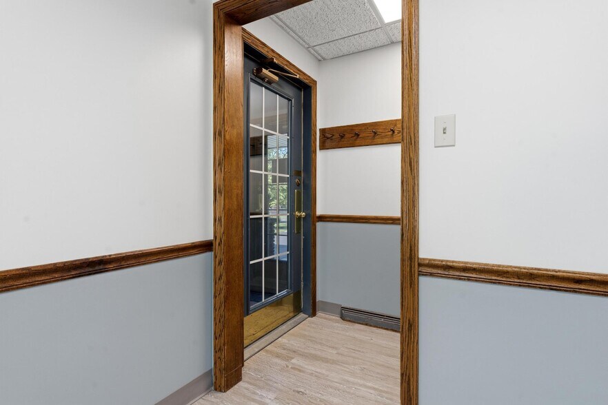 More Photos Of 244 Wilson Dr, Xenia Medical For Sale