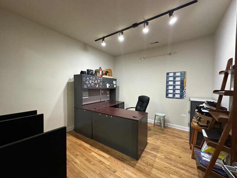 More Photos Of 8037 N Milwaukee Ave, Niles Storefront For Sale