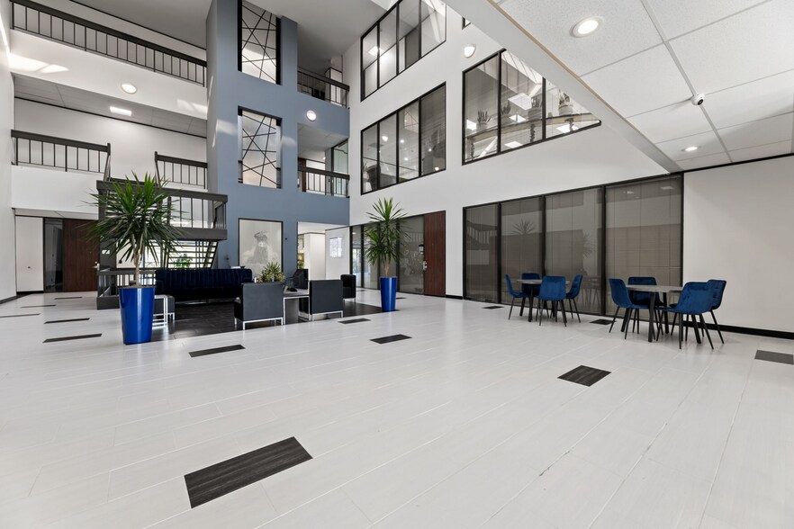 More Photos Of 1011 Highway 6 S, Houston Office For Lease
