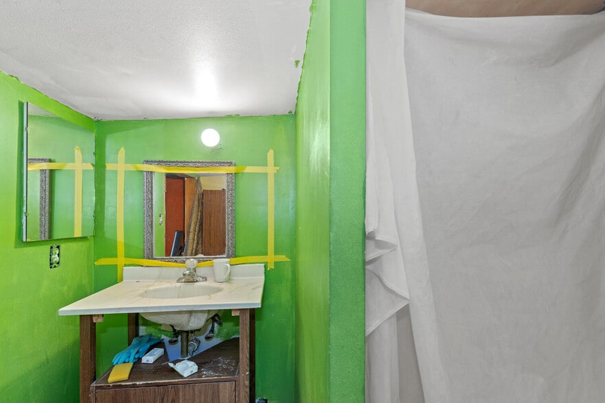 More Photos Of 6370 Kearney St, Commerce City Warehouse For Sale