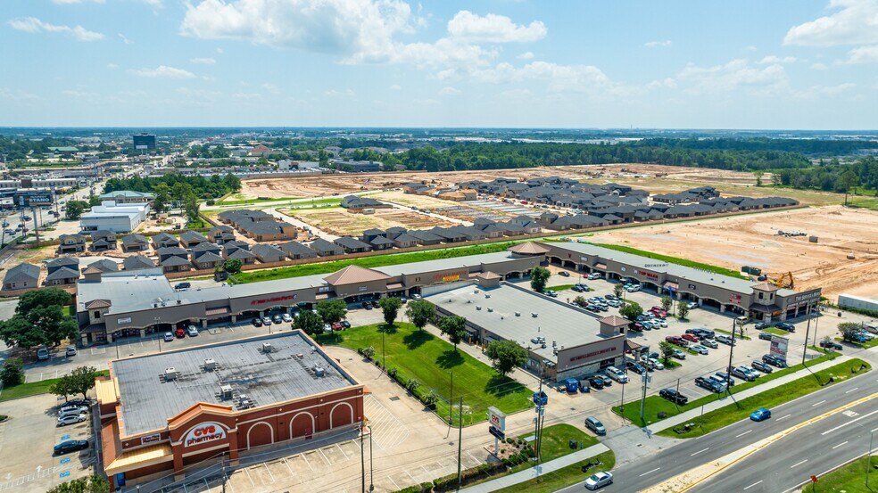 More Photos Of 1319 Cypress Creek Parkway, Houston Storefront For Lease