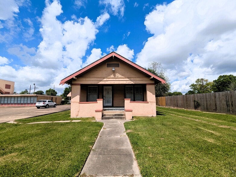 More Photos Of 1180 Washington Blvd, Beaumont Religious Facility For Sale