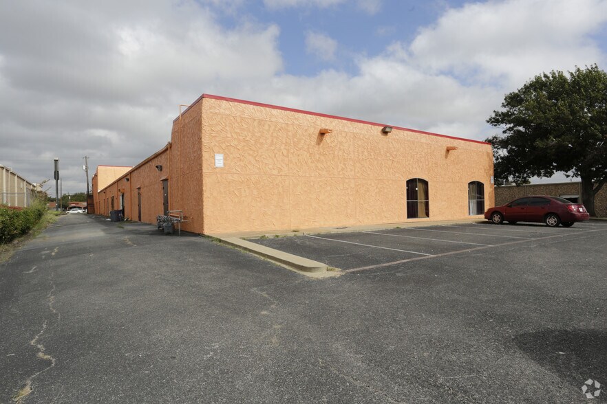 More Photos Of 3906 W Camp Wisdom Rd, Dallas Storefront Retail Office For Sale