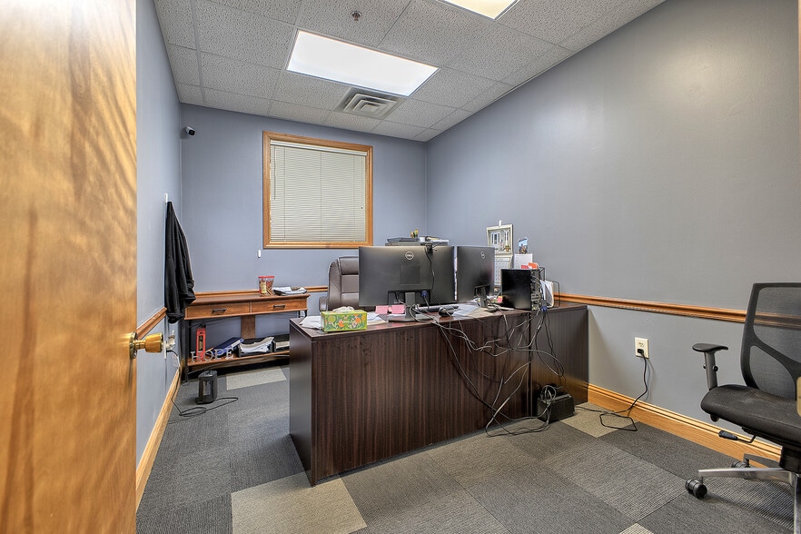 More Photos Of 911 Ligonier St, Latrobe Medical For Sale