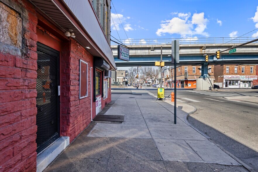 More Photos Of 5300-5302 Market St, Philadelphia Bar For Sale