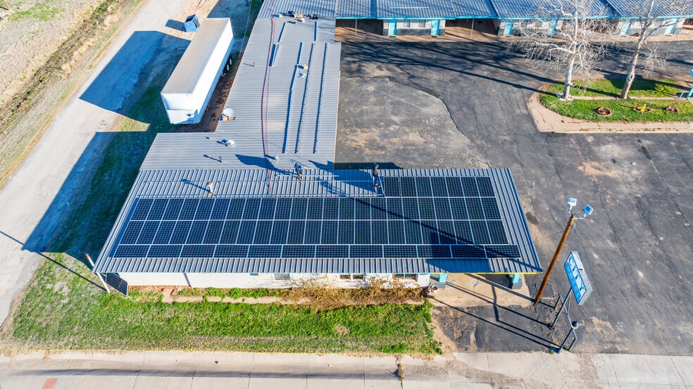 More Photos Of 1100 Main St, Knox City Hotel For Sale