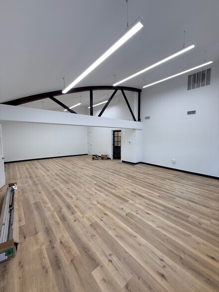 More Photos Of 441 Clover Mill Rd, Exton Self Storage For Lease