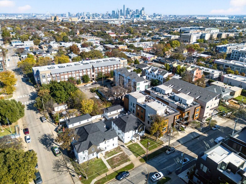 More Photos Of 439 W 9th St, Dallas Apartments For Sale