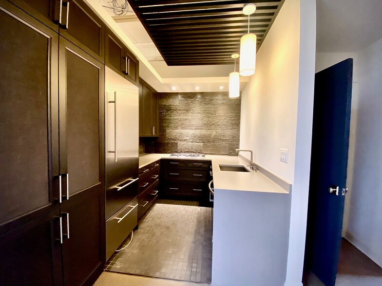 More Photos Of 2211-2255 Cole St, Birmingham Office For Lease