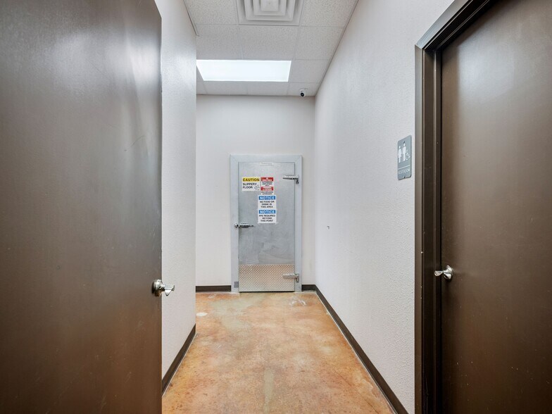 More Photos Of 6411 Highway 90 E, Knippa Refrigeration Cold Storage For Sale