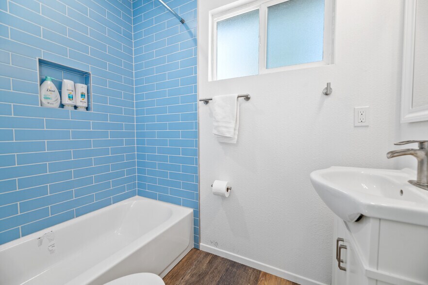 More Photos Of 560 Edgemoor Rd, Big Bear Lake Hotel For Sale