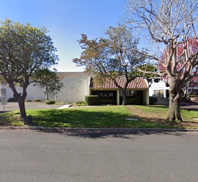 More Photos Of 23841 Foley St, Hayward Distribution For Lease