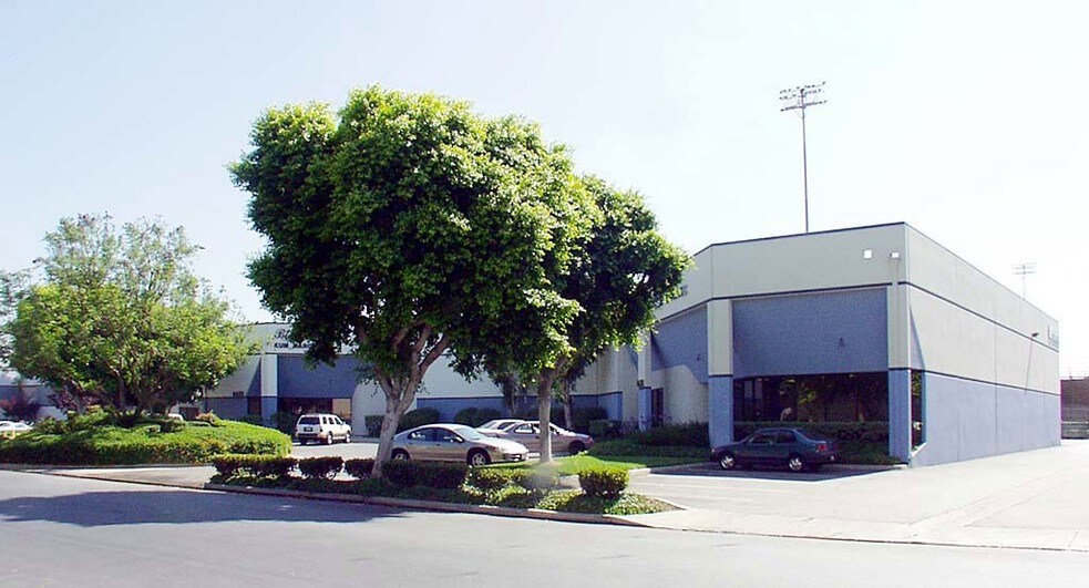 More Photos Of 6435 Alondra Blvd, Paramount Warehouse For Sale