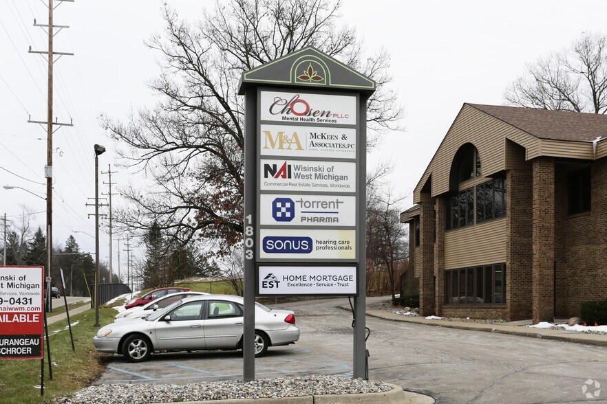 More Photos Of 1803 Whites Rd, Kalamazoo Office For Lease