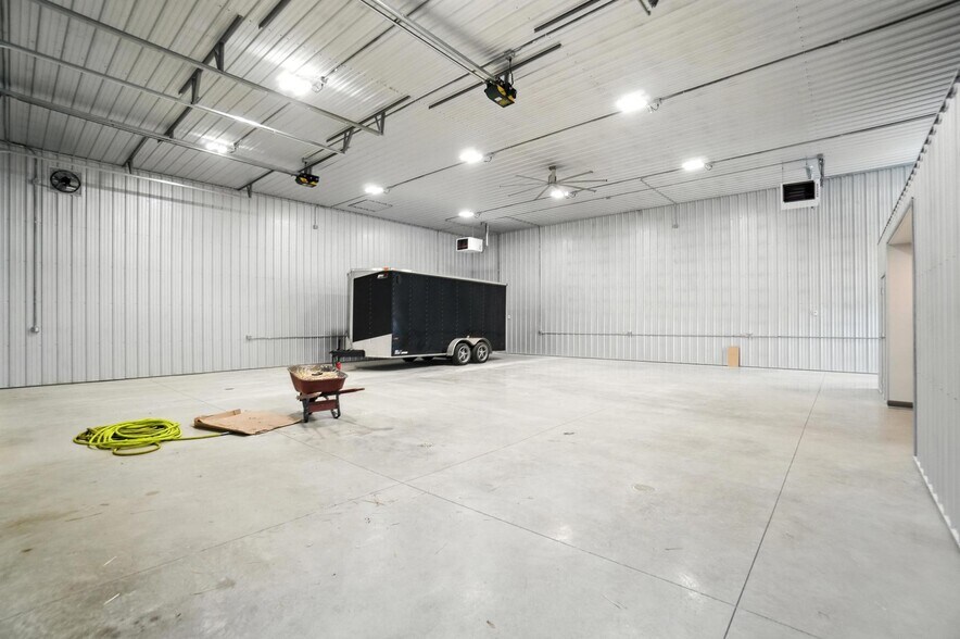More Photos Of 126 Lotze St, Findlay Flex For Sale