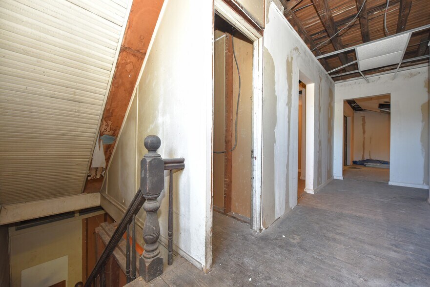 More Photos Of 154 Main St, Butler Storefront Retail Residential For Sale