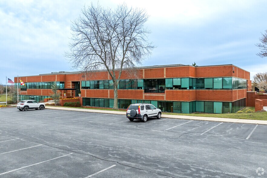 More Photos Of 92 Thomas Johnson Dr, Frederick Office For Lease