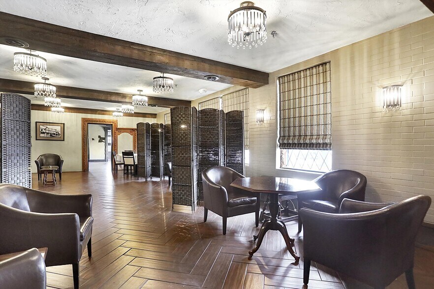 More Photos Of 35 S Main St, Batesville Warehouse For Sale