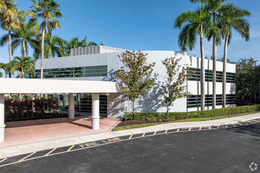 More Photos Of 1455 N Park Dr, Weston Unknown For Lease
