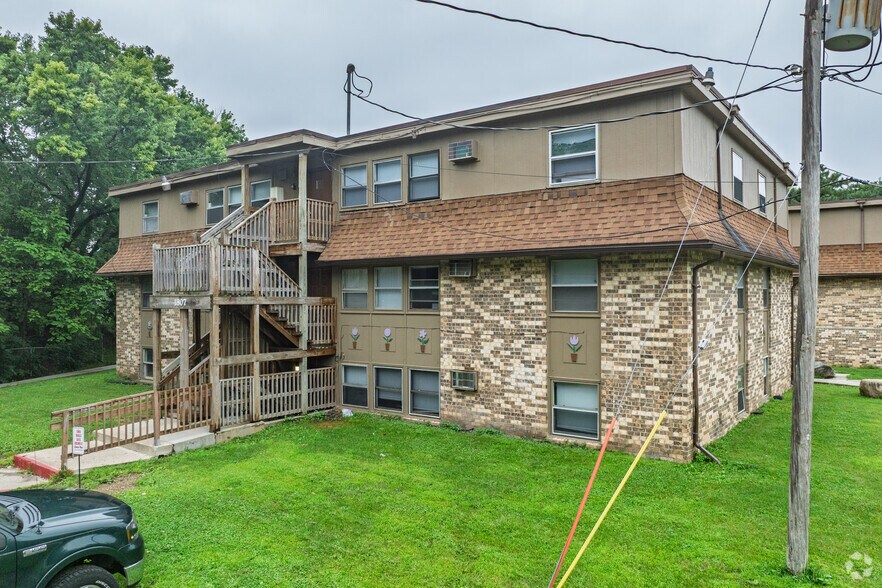 More Photos Of 1805 Arlington Ave, Des Moines Apartments For Sale