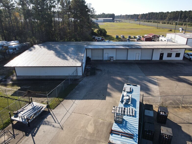More Photos Of 1610 N John Redditt Dr, Lufkin Light Manufacturing For Sale