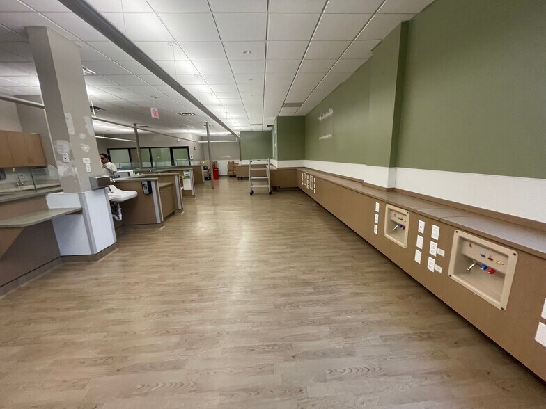 More Photos Of 1515 Jarret Pl, Bronx Hospital For Lease