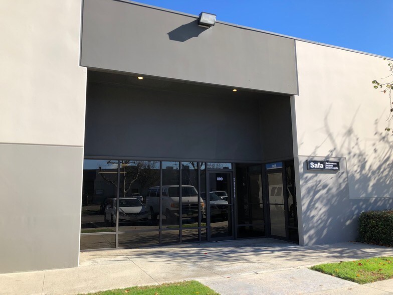 More Photos Of 3609 W MacArthur Blvd, Santa Ana Manufacturing For Lease