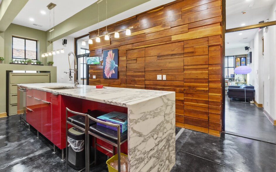 More Photos Of 692 Kirkwood Ave SE, Atlanta Storefront Retail Residential For Sale