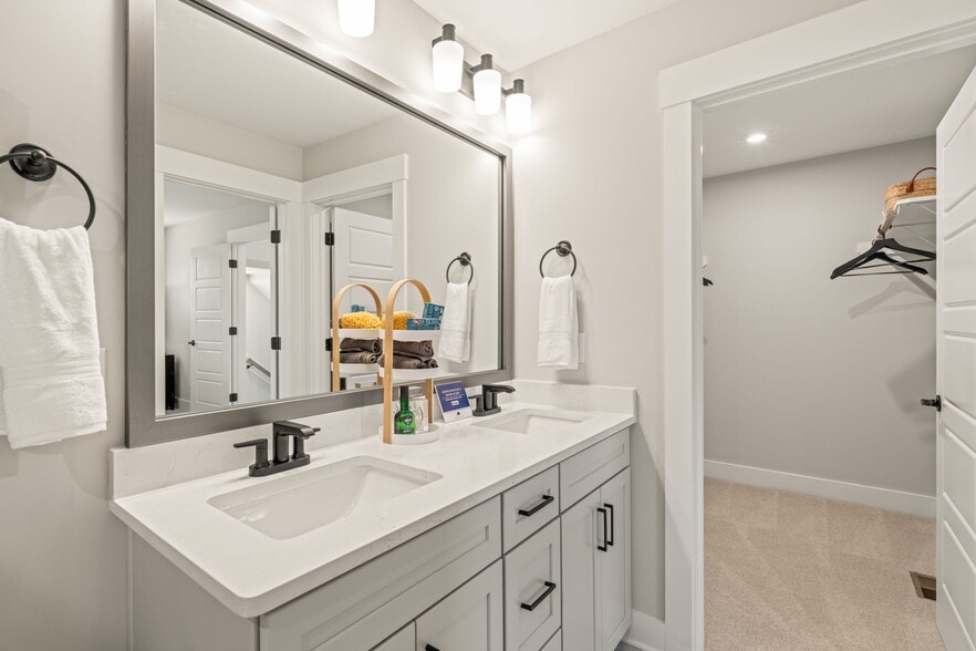 More Photos Of 7203 Plumleaf Rd, Raleigh Apartments For Sale