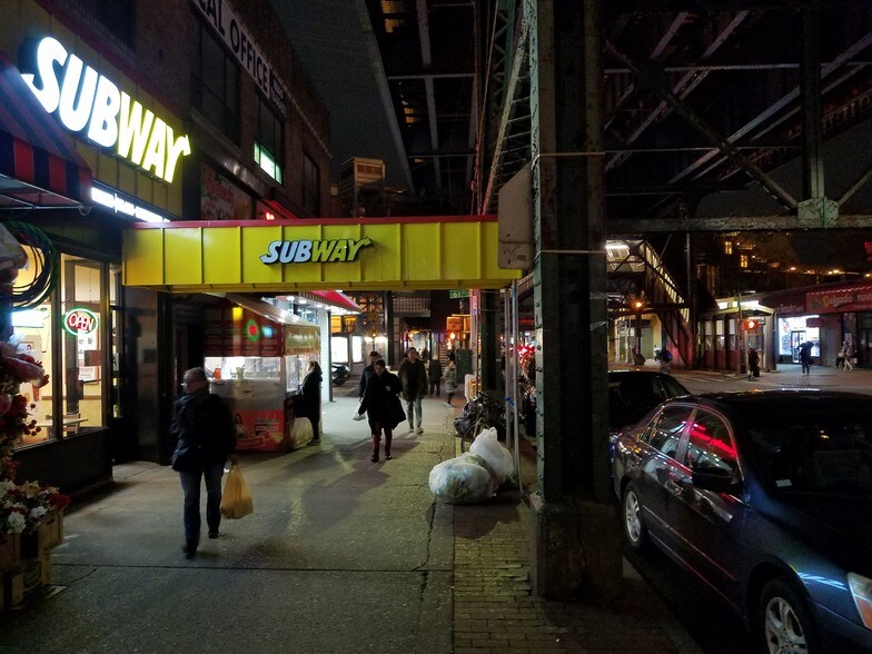 More Photos Of 6314 Roosevelt Ave, Woodside Bar For Sale