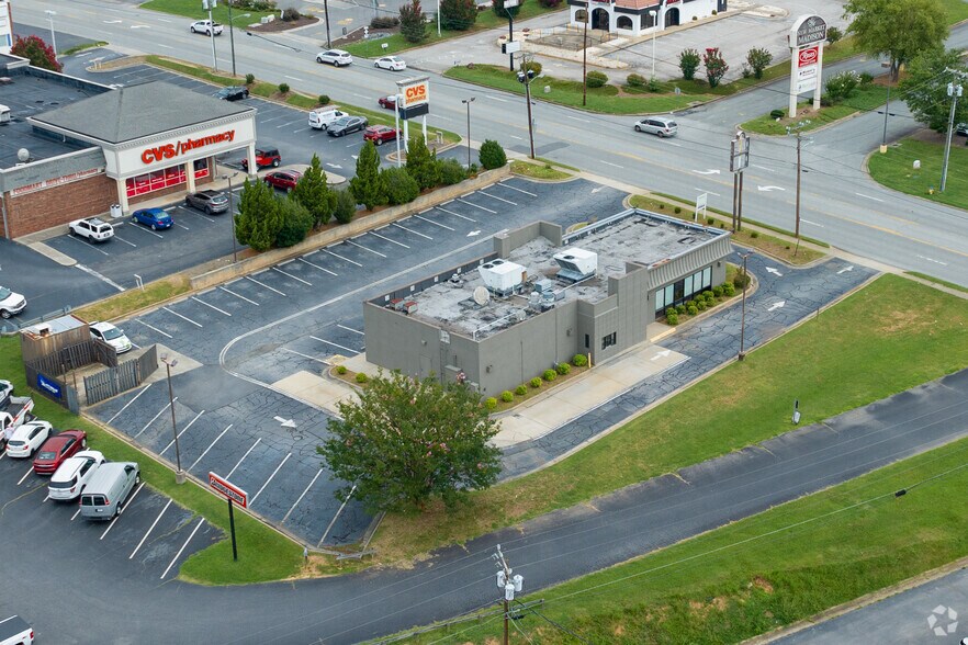 More Photos Of 713 Highway St, Madison Fast Food For Sale