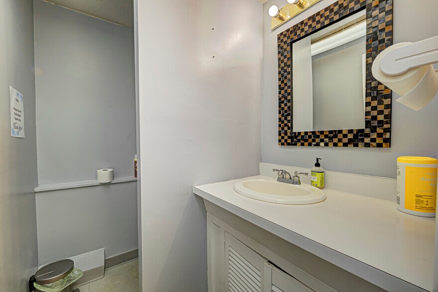 More Photos Of 241 S State Ave, Indianapolis Warehouse For Sale