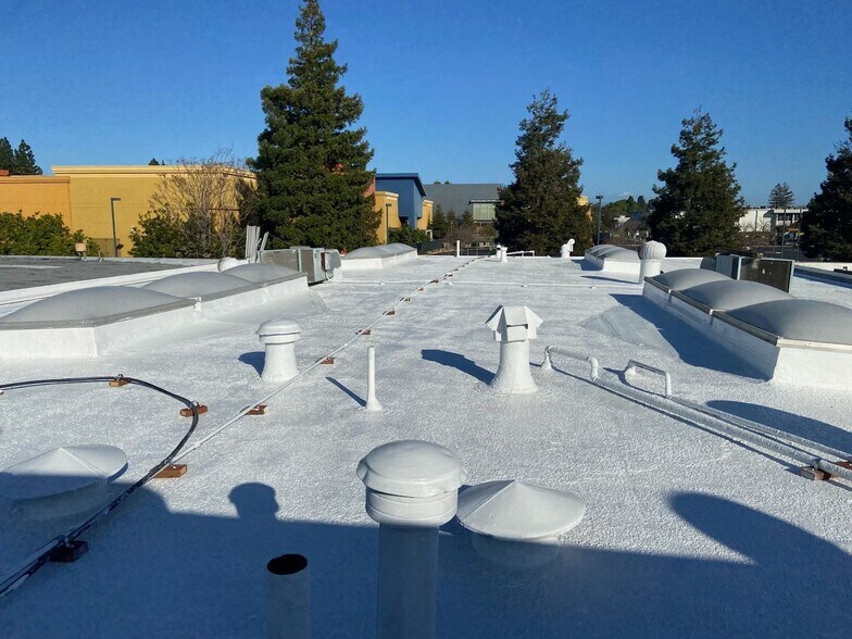 More Photos Of 930 Industrial Ave, Palo Alto Warehouse For Sale