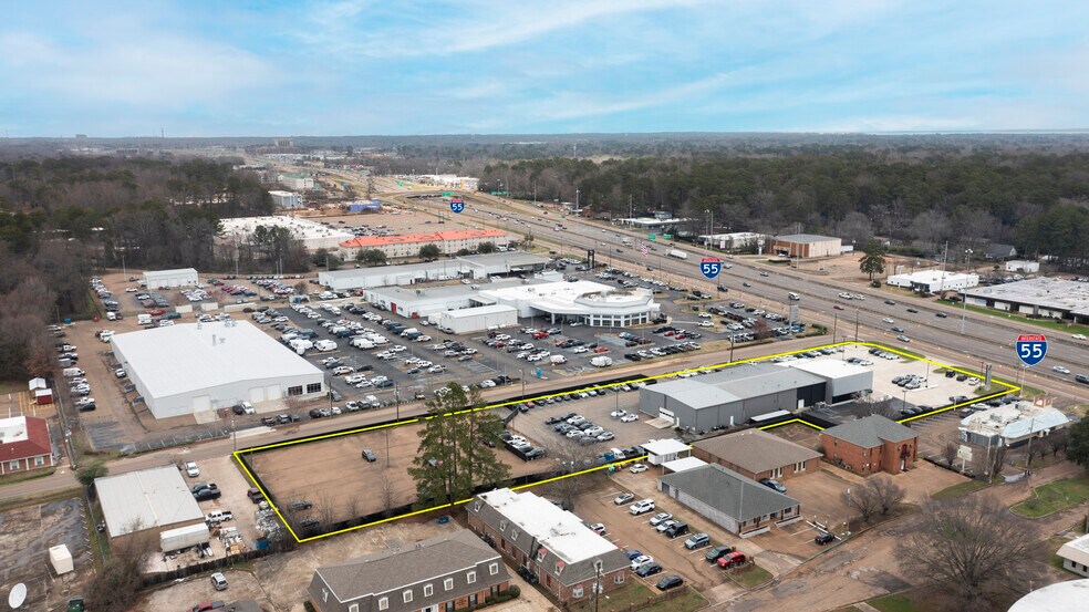 More Photos Of 5385 N I 55 St, Jackson Auto Dealership For Sale