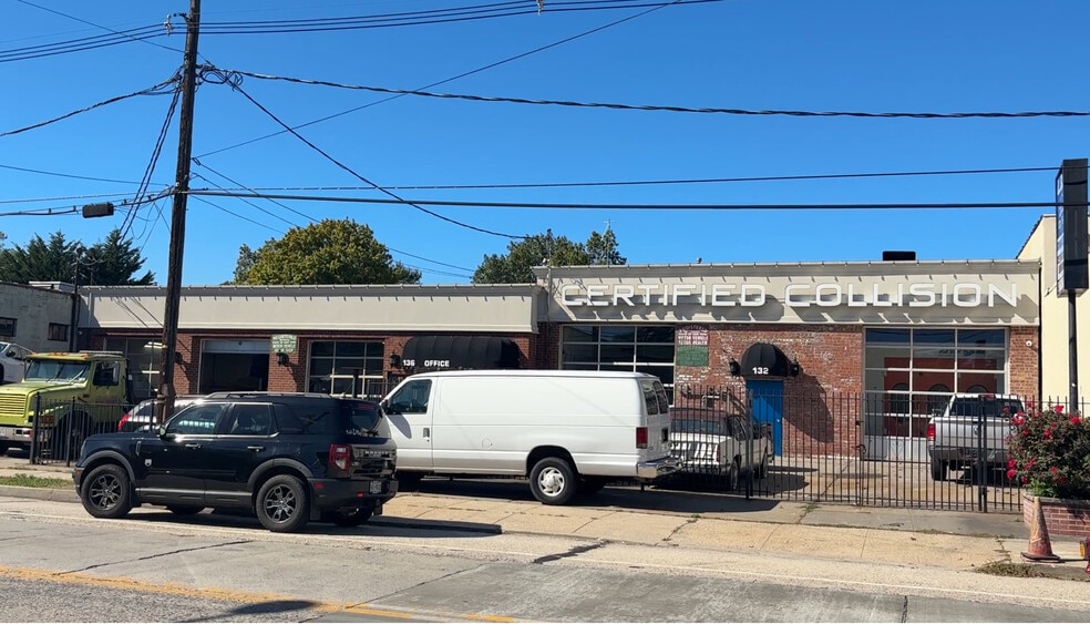 More Photos Of 132-136 S Long Beach Rd, Rockville Centre Auto Repair For Lease