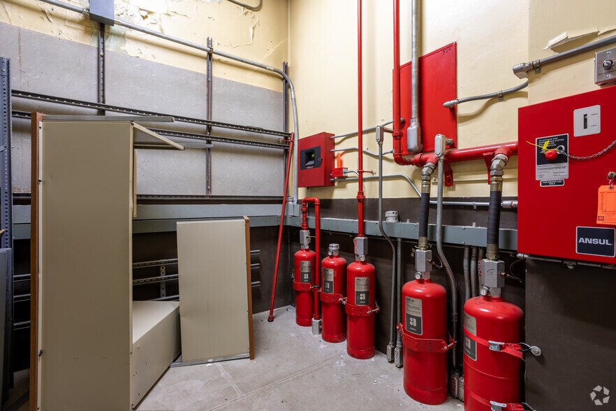 More Photos Of 221 Oriskany St E, Utica Office For Lease