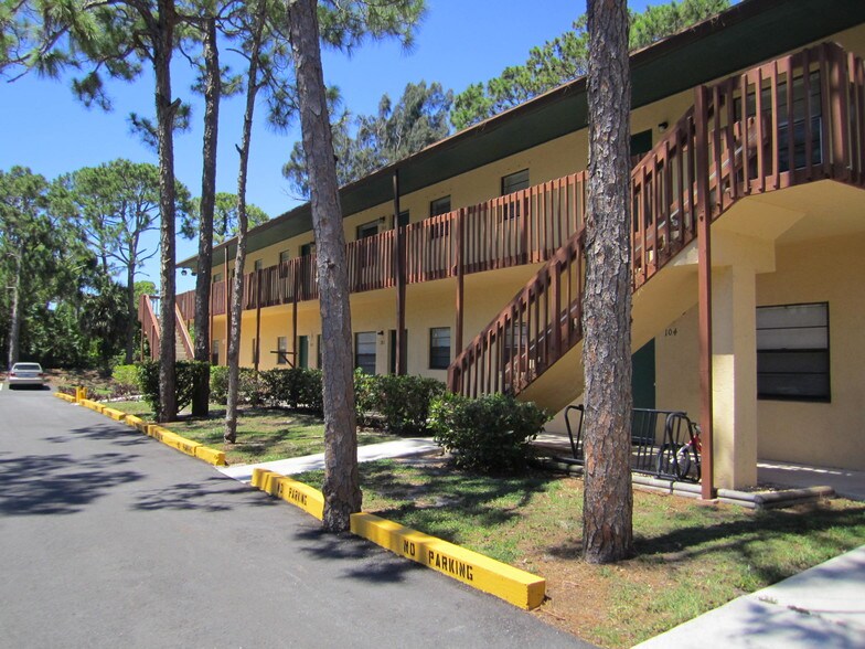 More Photos Of 4655 Wellman Trl, Lake Worth Apartments For Sale