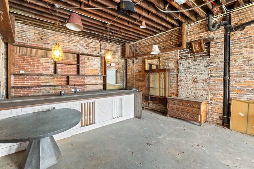 More Photos Of 120 E Forsyth St, Jacksonville Unknown For Lease
