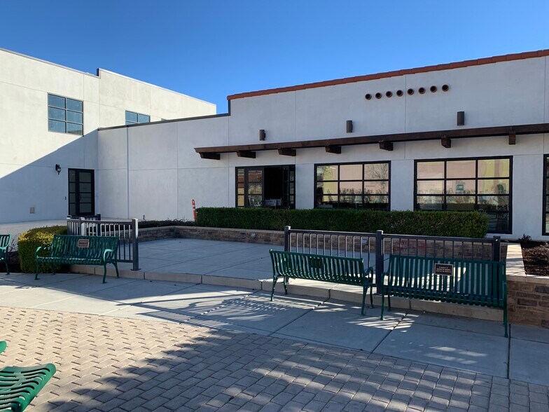 More Photos Of 122 S Green St, Tehachapi Coworking Space