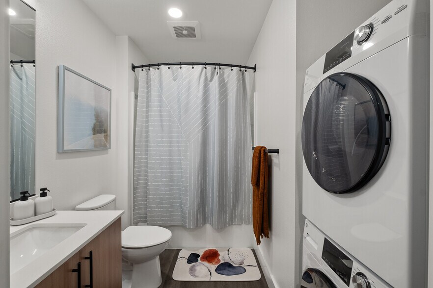 More Photos Of 104 12th Ave, Seattle Apartments For Lease