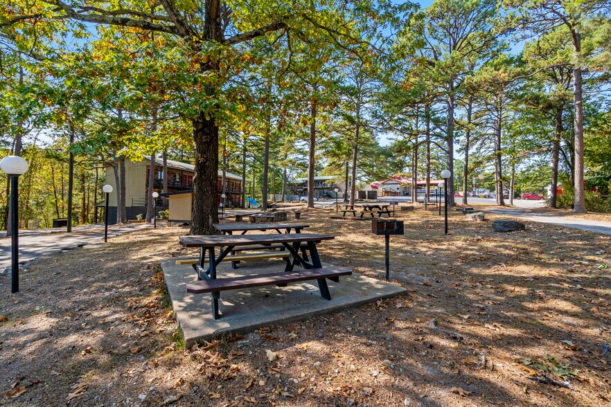 More Photos Of 2044 E Van Buren, Eureka Springs Hotel For Sale