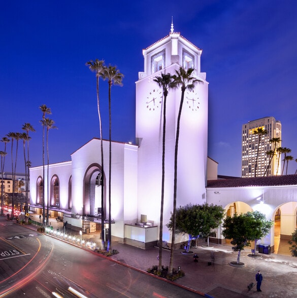 More Photos Of 800 N Alameda St, Los Angeles General Retail For Lease