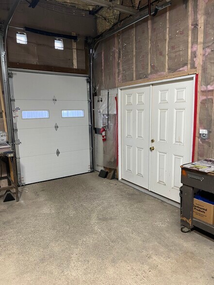 More Photos Of 67 W Main St, Merrimac Warehouse For Lease
