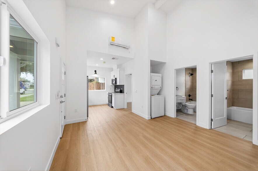More Photos Of 337-343 N Magnolia St, Orange Apartments For Sale
