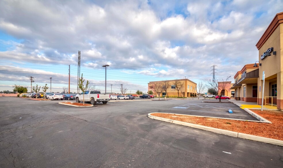 More Photos Of 3505 Coffee Rd, Bakersfield Freestanding For Sale