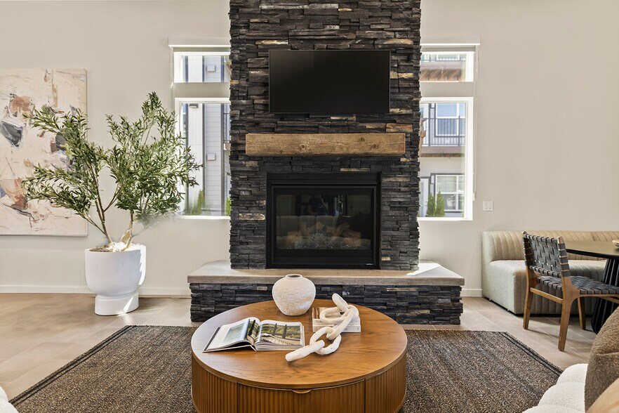 More Photos Of 7011 NE 126th St, Vancouver Apartments For Sale